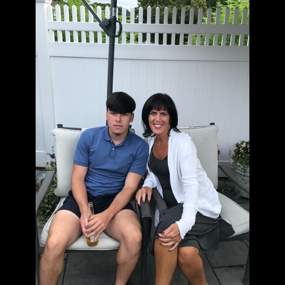 Meet your Posher, Jackie - Picture 2 of 2